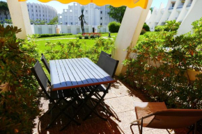 T2 Rez-de-jardin, terrasse et parking, proche de la plage